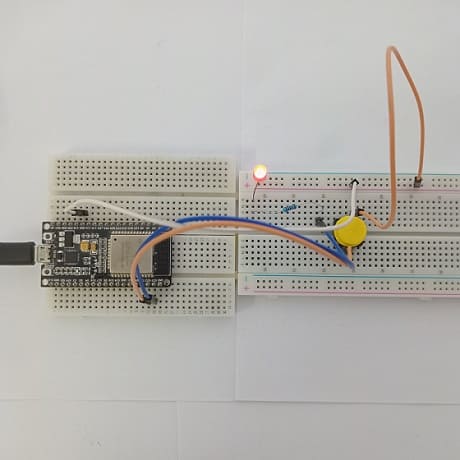 Montage de la carte ESP32 avec une LED et le boutons poussoir