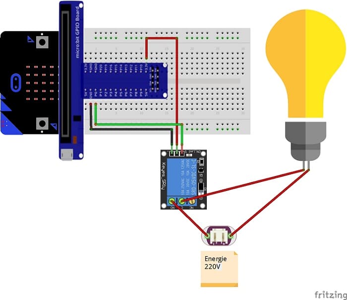 Mounting the Micro:bit board with a lamp