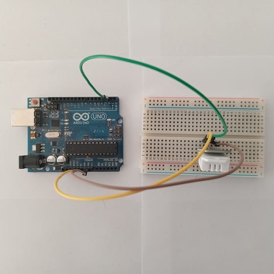 Arduino board wiring diagram with DHT22 sensor