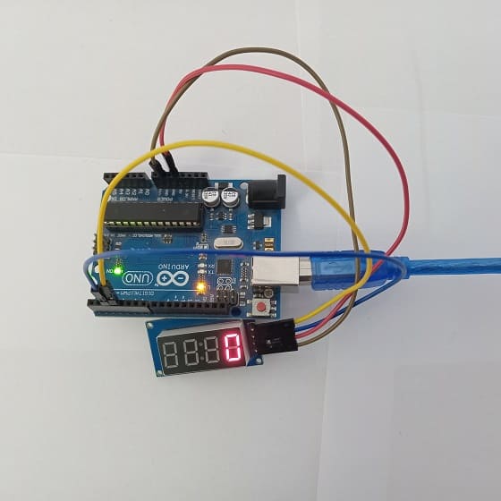Schéma de câblage de la carte Arduino avec l'afficheur TM1637