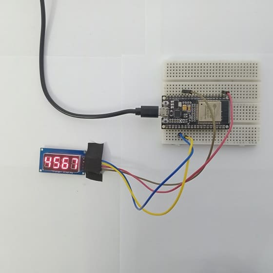 ESP32 board wiring diagram with TM1637 display