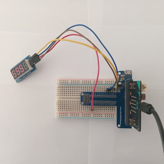 Micro:bit board wiring diagram with TM1637 display
