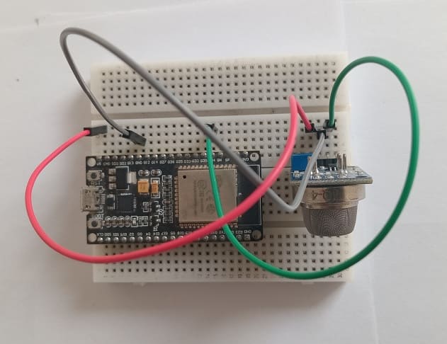 Mounting the ESP32 board with the MQ-4 sensor